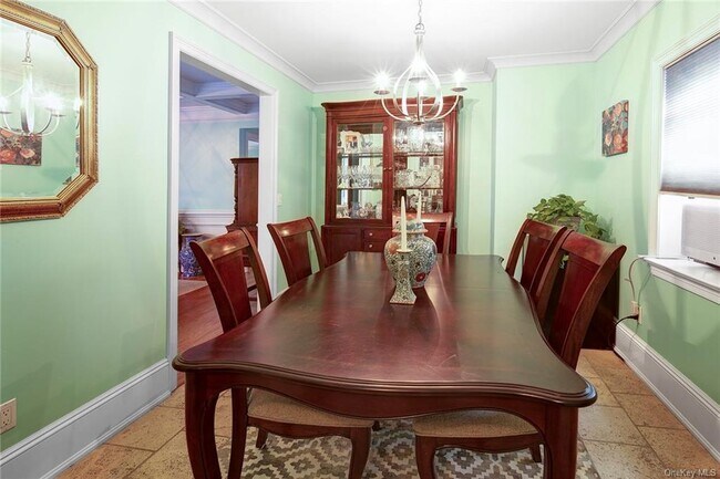 Foto del edificio - 240 Halstead Ave