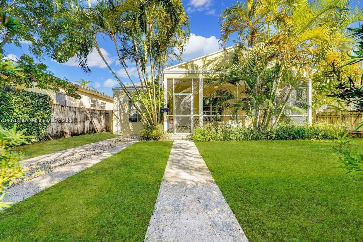 Foto principal - 525 W 50th St