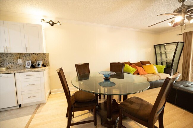 Building Photo - 15408 SW 85th Ln