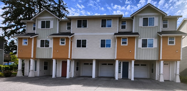 Building Photo - 334 9th Ave SE