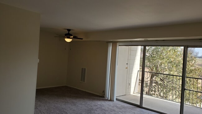 Building Photo - 7700 Arehart Dr