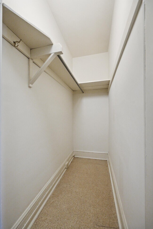 Foto del edificio - 42 E 5th St