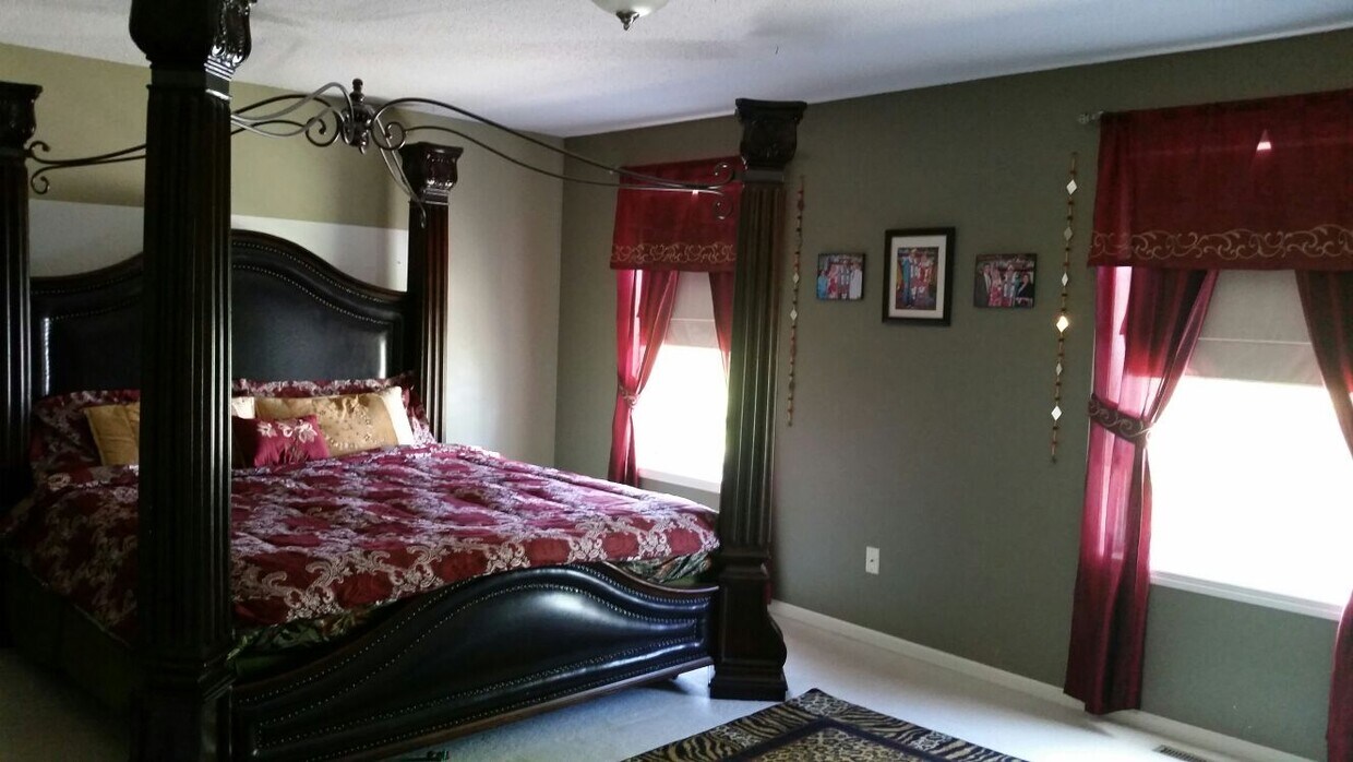 Foto principal - 3650 Lawndale Ln N
