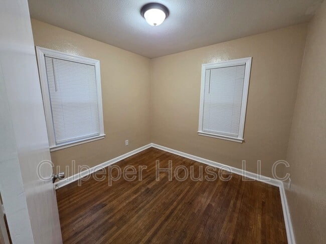 Building Photo - 2564 Berdan Ave