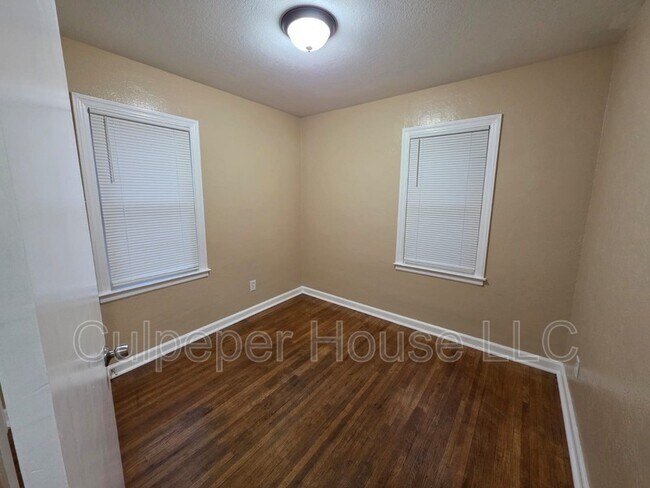 Foto del edificio - 2564 Berdan Ave