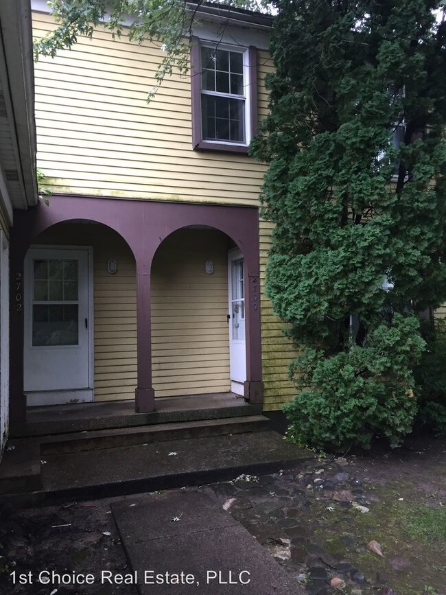 Building Photo - 3 br, 1.5 bath House - 2700 Narraganset Dr