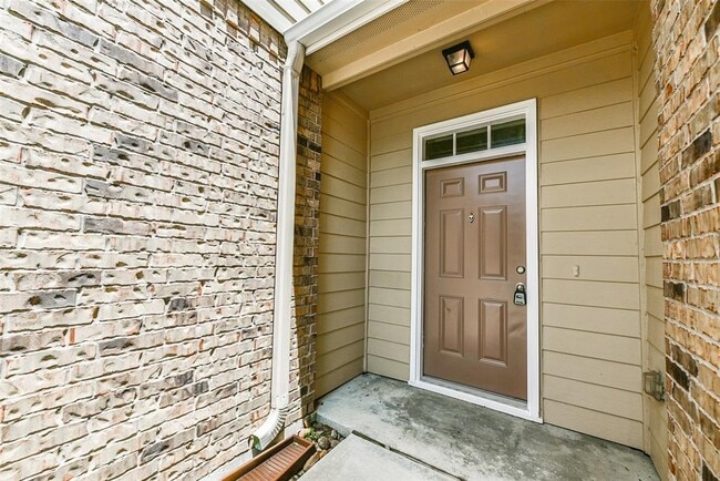 Building Photo - 17028 Wilthorne Gardens Ct