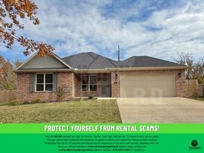 Building Photo - 10 Lathrop Ln