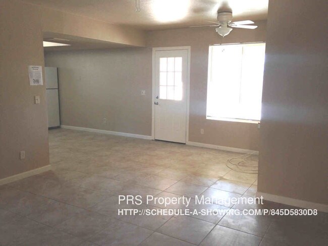 Building Photo - 410 E Millett Ave