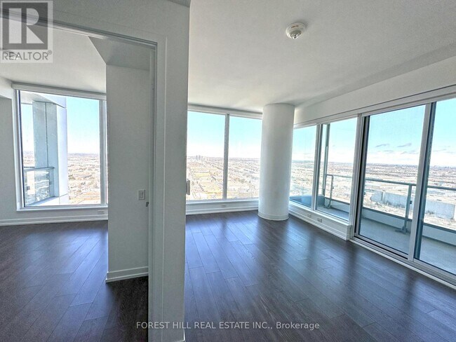 Photo du bâtiment - 950 Portage Pkwy