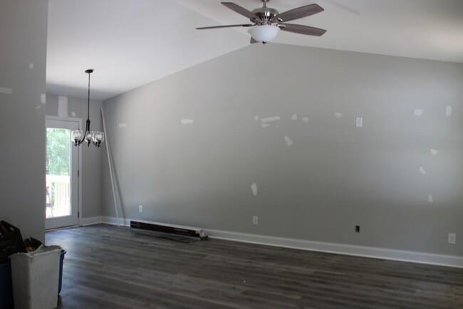 Building Photo - 183 Lakeview Terrace