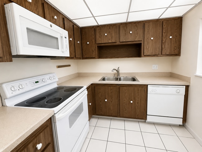 Photo - "Experience Luxury Living: Spacious 2-Bed, 2-Bath Condo in North Palm Beach!"