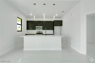 Building Photo - 4725-4727-4727 27th St SW