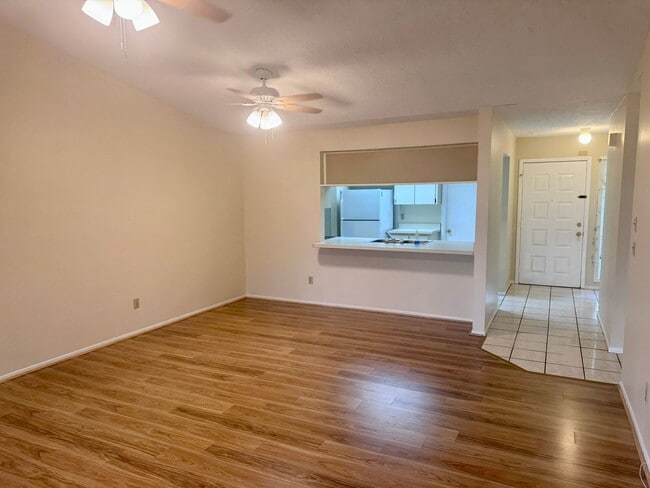 Photo - 2/1 Townhome Located in Carrollwood WITH G...