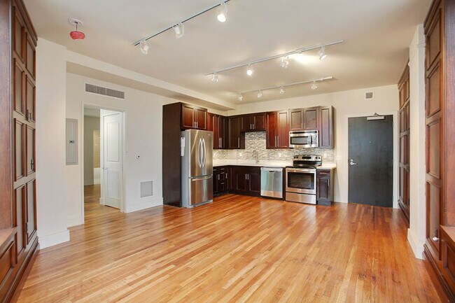 Foto del edificio - 833 Howard Ave