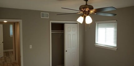 Interior Photo - Shawnee Apartments