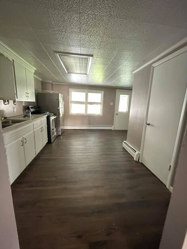 Building Photo - 3 bed 1 bath