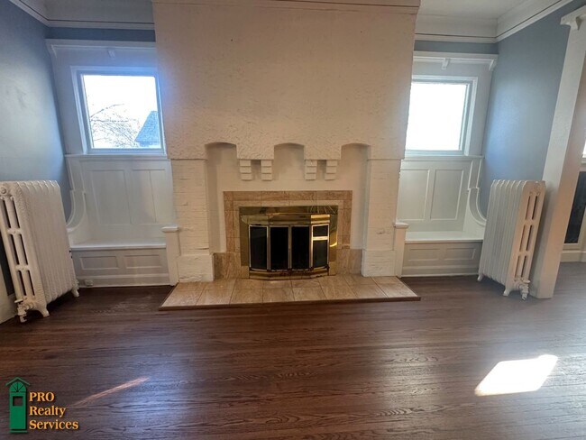 Foto del edificio - Gorgeous 3 Bedroom Main Level Duplex Unit