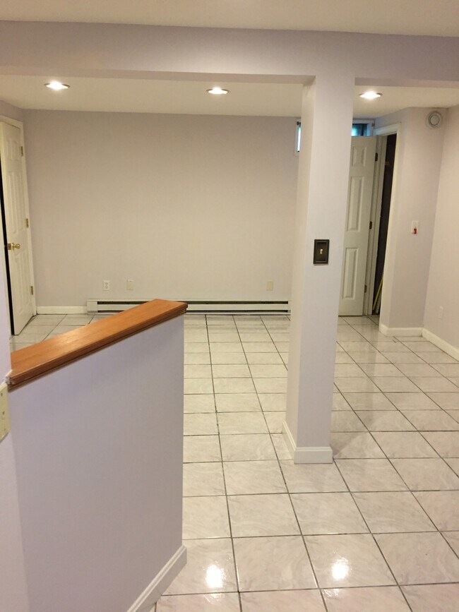 Foto del edificio - 273 Holly Rd