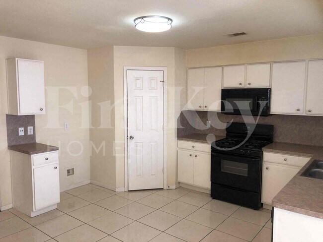 Building Photo - 1123 Intrepid Oak Ln