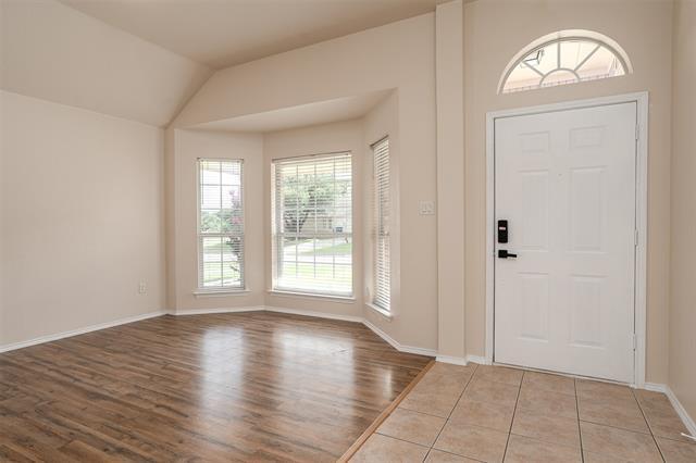 Building Photo - 302 Howard Way Dr
