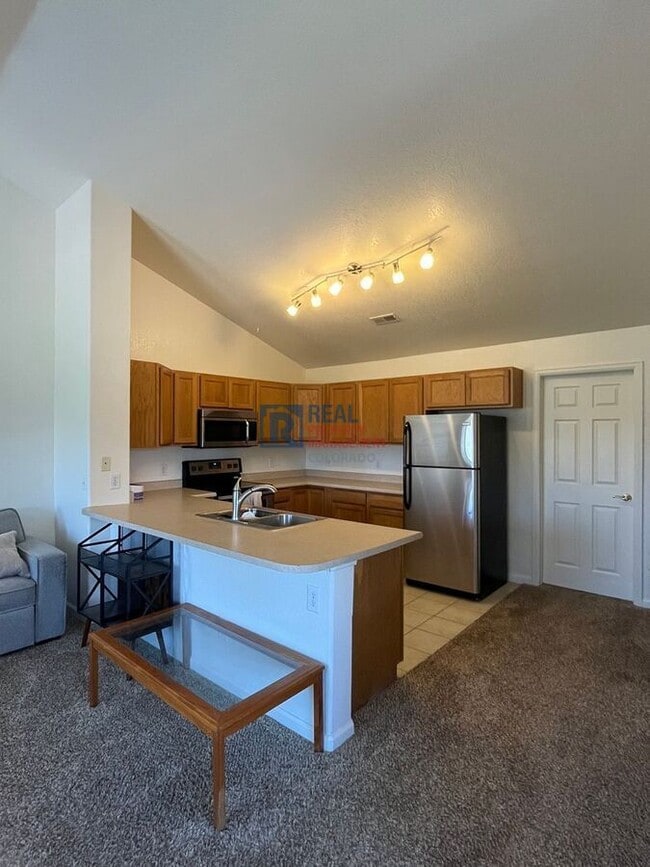 Building Photo - 18032 Becket Dr