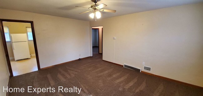 Building Photo - 3004 Mirimar St