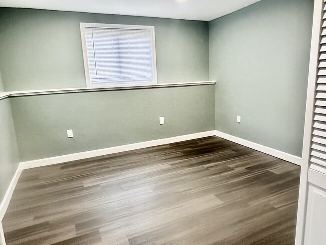 Building Photo - 10612 Holleybrooke Dr