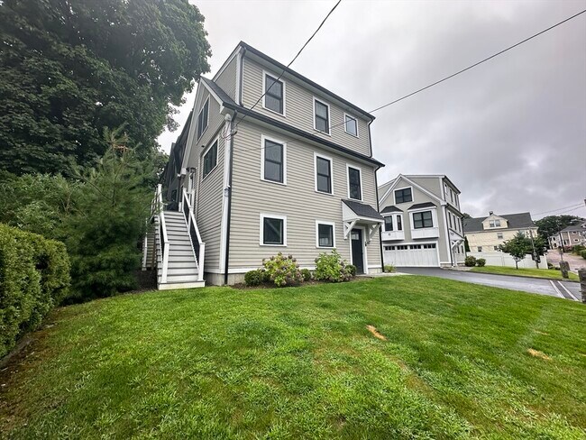 Photo - 30 Town Hill St (Quincy, MA) Townhome
