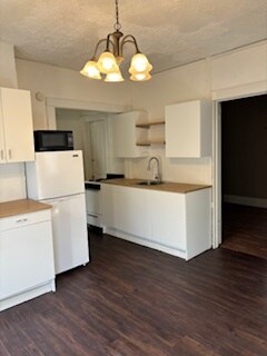 Foto del edificio - 2957 N Oakland Ave
