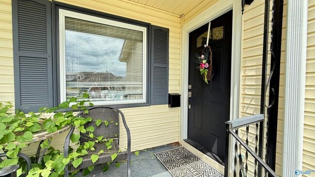 Building Photo - 1217 Catskill Cir SE