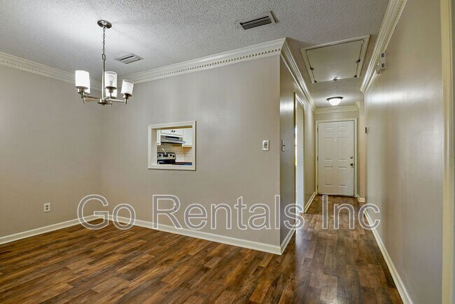 Foto del edificio - 3507 Wildewood Dr
