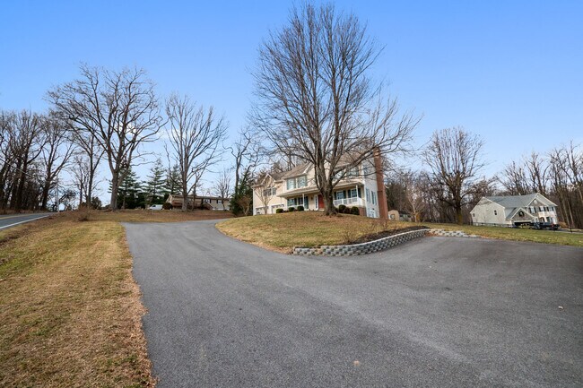 Foto del edificio - 4840 Teen Barnes Rd
