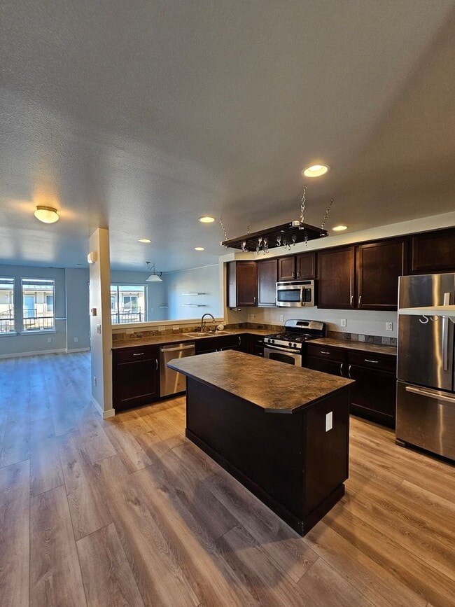 Building Photo - Bremerton Townhome with Puget Sound Views