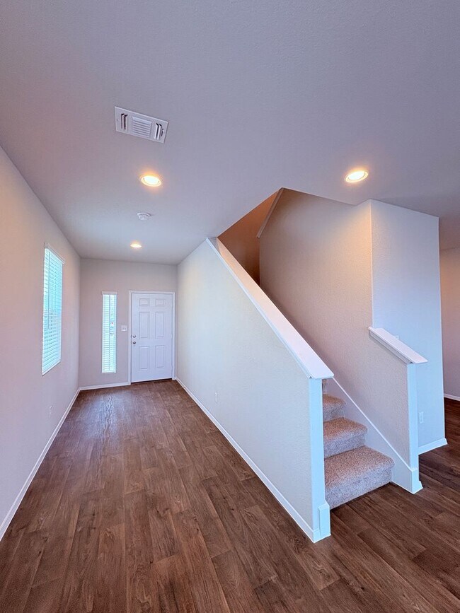Foto del edificio - Brand New 4-Bedroom Home in Pflugerville –...