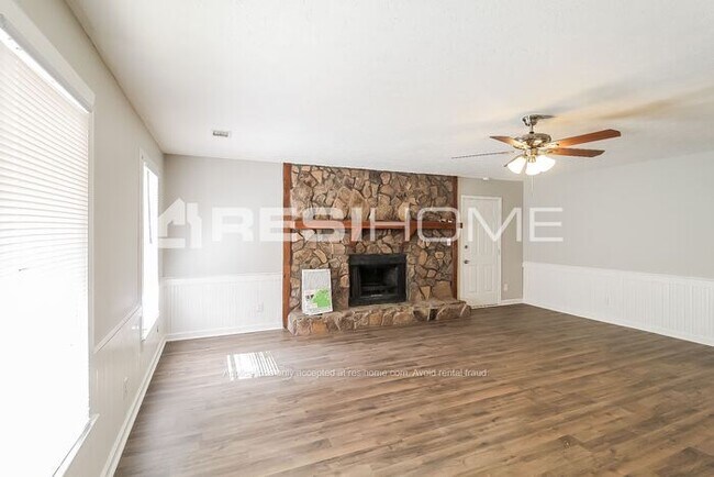 Building Photo - 7501 Asbury Manor Drive