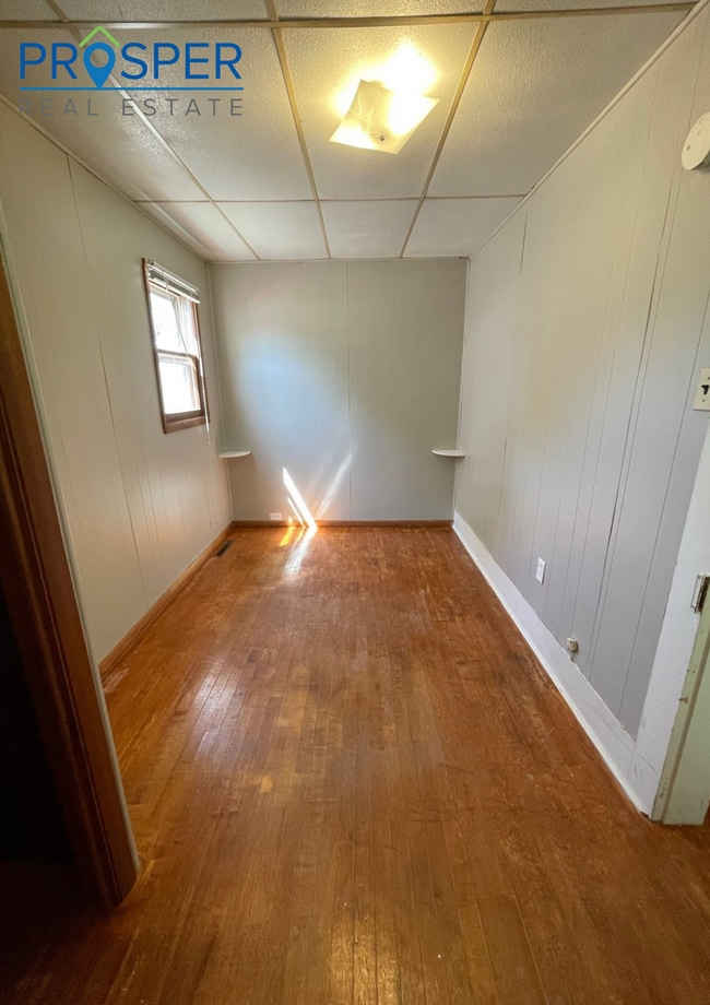 Building Photo - CH828X