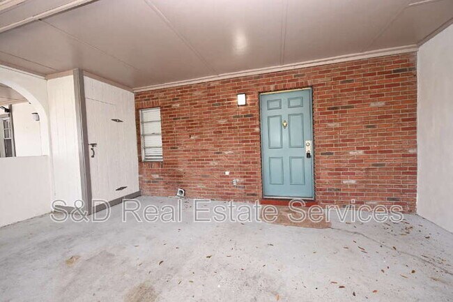 Building Photo - 2249 9th St SE