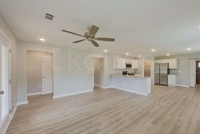 Foto del edificio - 656 June St