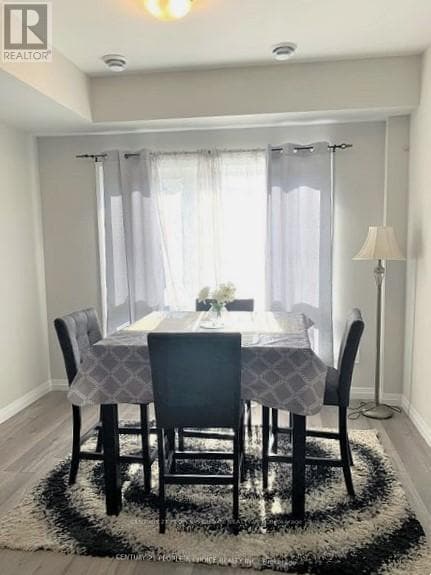 Photo du bâtiment - 720-720 Grey St