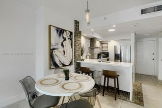 Building Photo - 2501 S Ocean Dr
