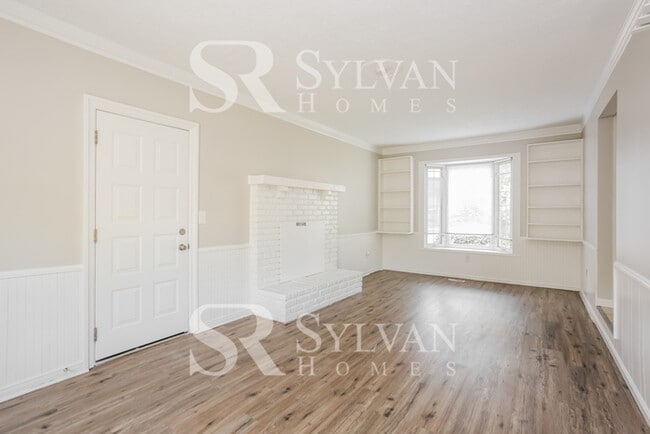 Building Photo - At Last, This Is What You Have Been Searching For!