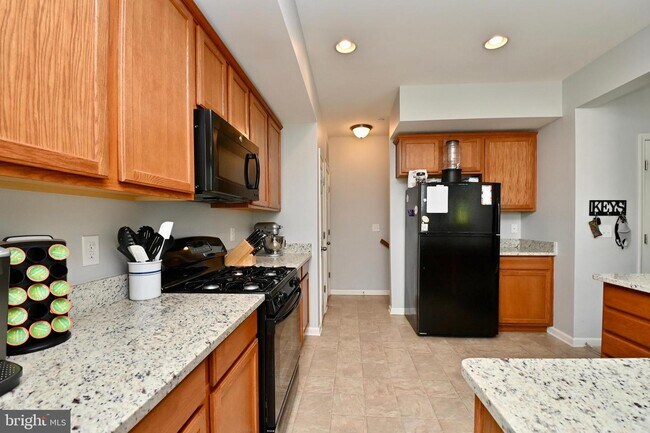 Building Photo - 45806 Winding Branch Terrace