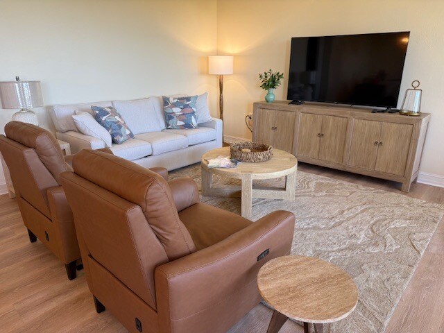 Building Photo - 20918 Island Sound Cir