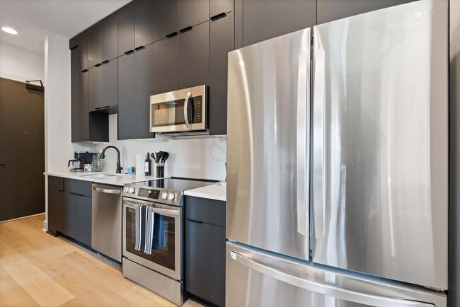 Building Photo - 722 Mcferrin Ave