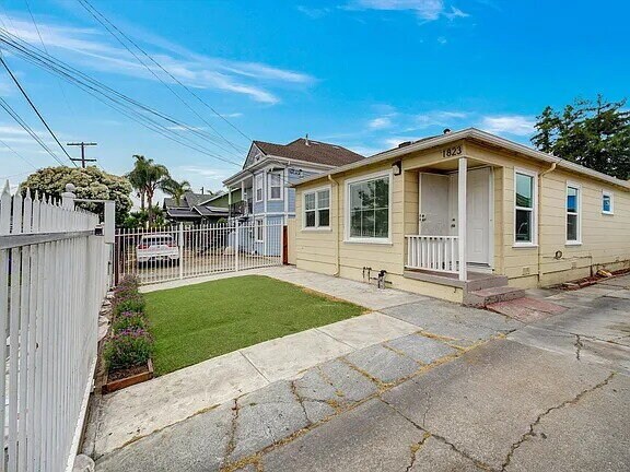Foto del edificio - Now Available for Immediate Move-In