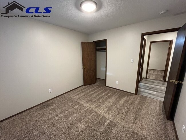 Building Photo - 4296 S Kian St