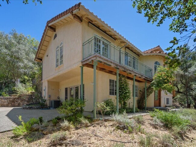 Foto del edificio - 930 Valley View Dr