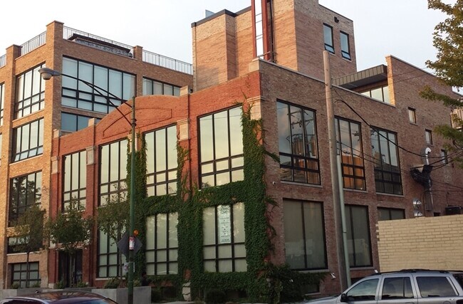 Building Photo - 175 N Ada St