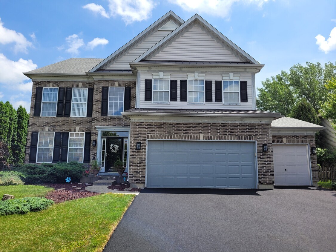Foto principal - 741 Regal Ln